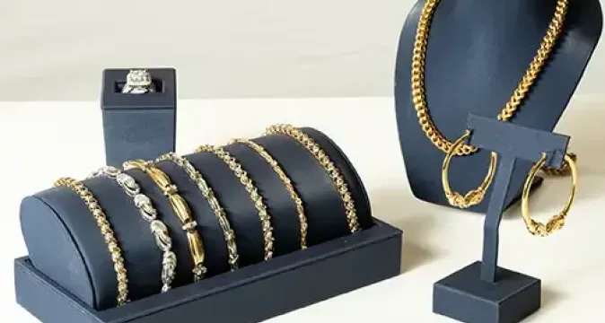 Your Guide to Finding Jewelry at Pawn Shops
